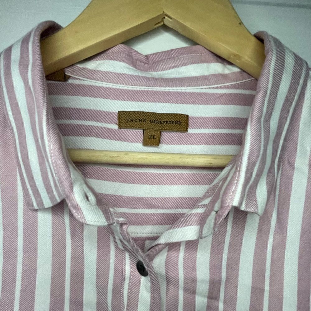 JACHS Girlfriend Long Sleeve Button Up Blouse - Picture 4 of 11